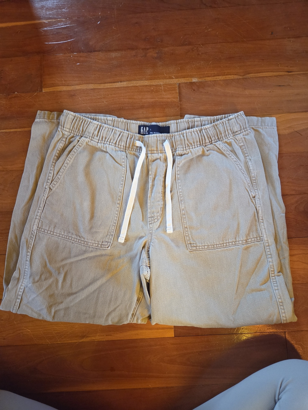 GAP Denim Pull-On Barrel Pants in Light Khaki/green